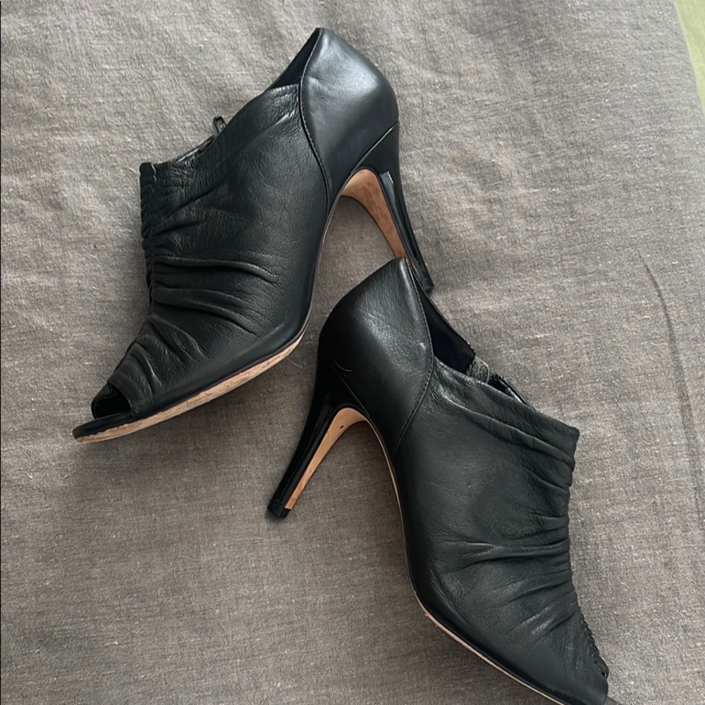 ANTONIO MELANI Black Leather Peep-Toe Heels